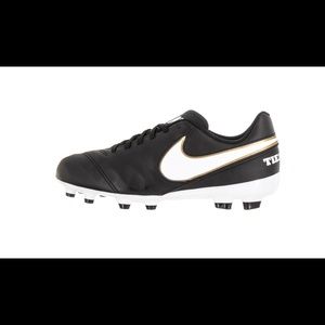 Nike JR Tiempo Legend VI FG Youth Cleats Football